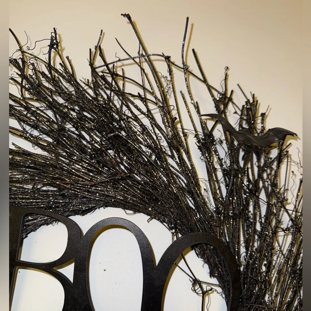 Halloween Boo Wreath with Bats - Black-Never Used!